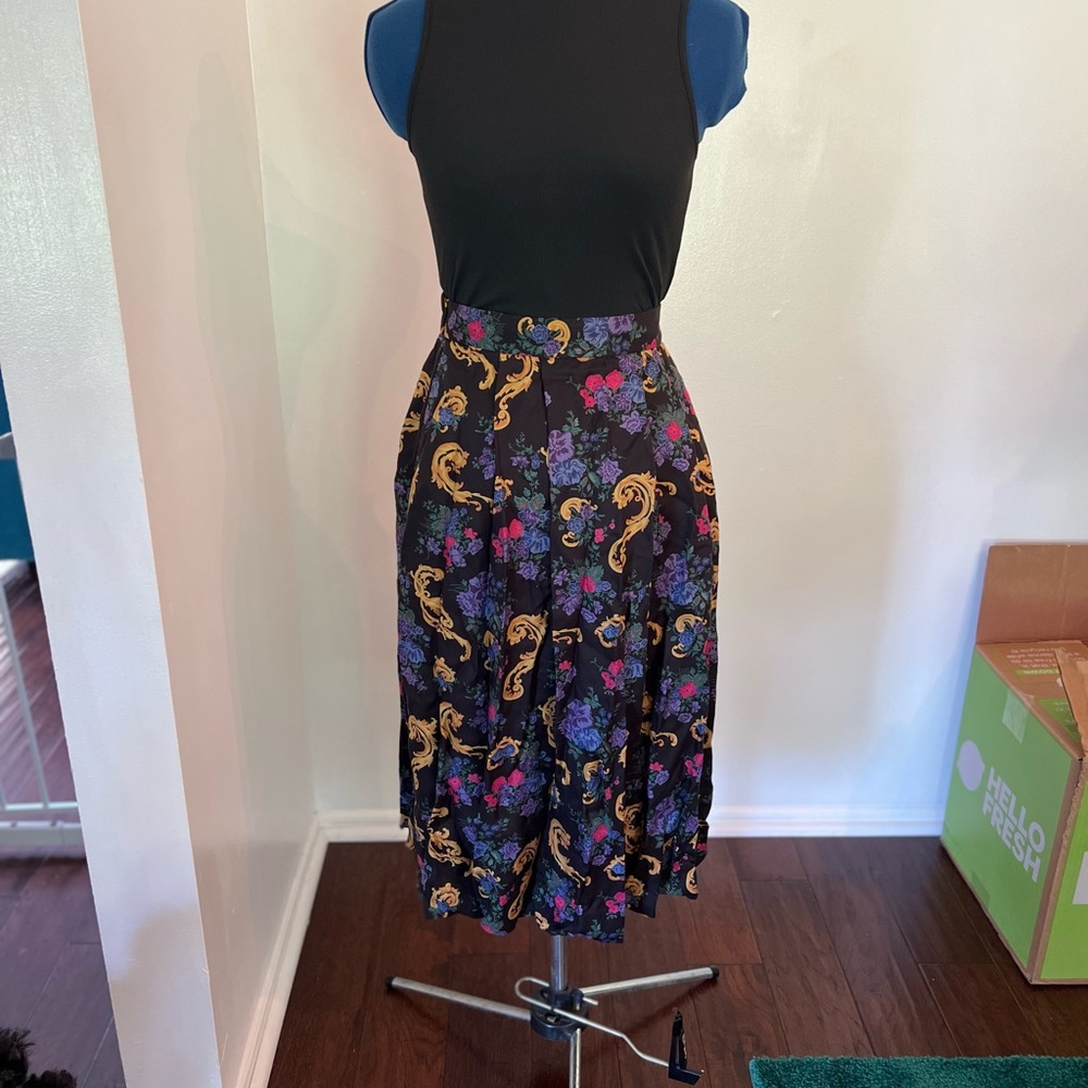 Women’s midi skirt